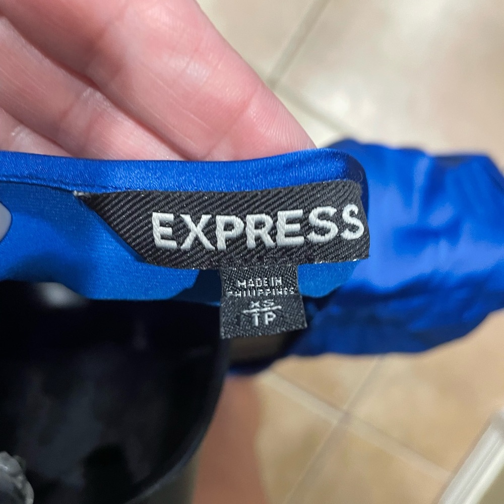 Express Top - Picture 5 of 5